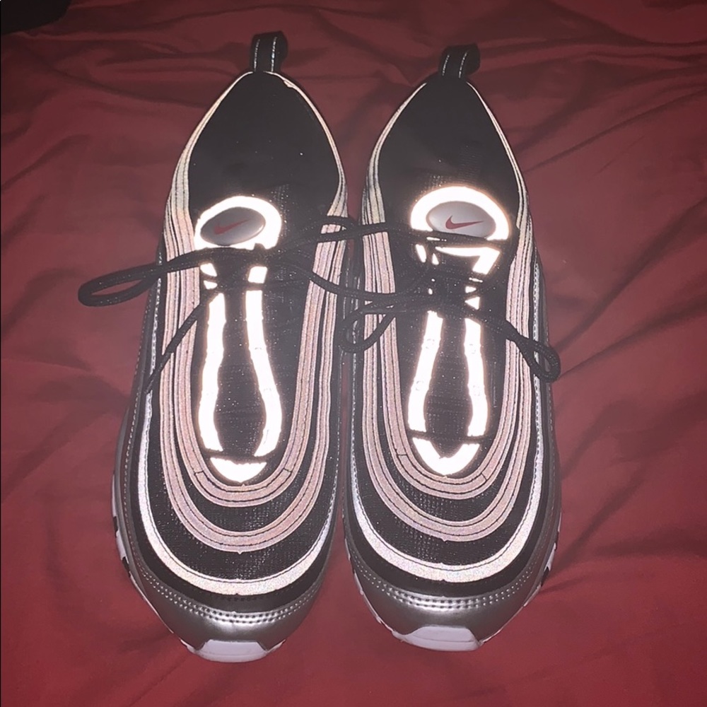 Men’s size 10.5 Nike air max 97 shoe